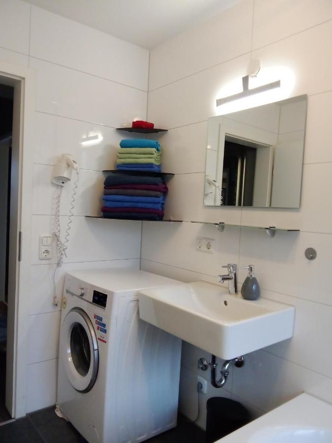 Apartments - Geraeumige 95 Qm Mit Balkon Augsburg Luaran gambar