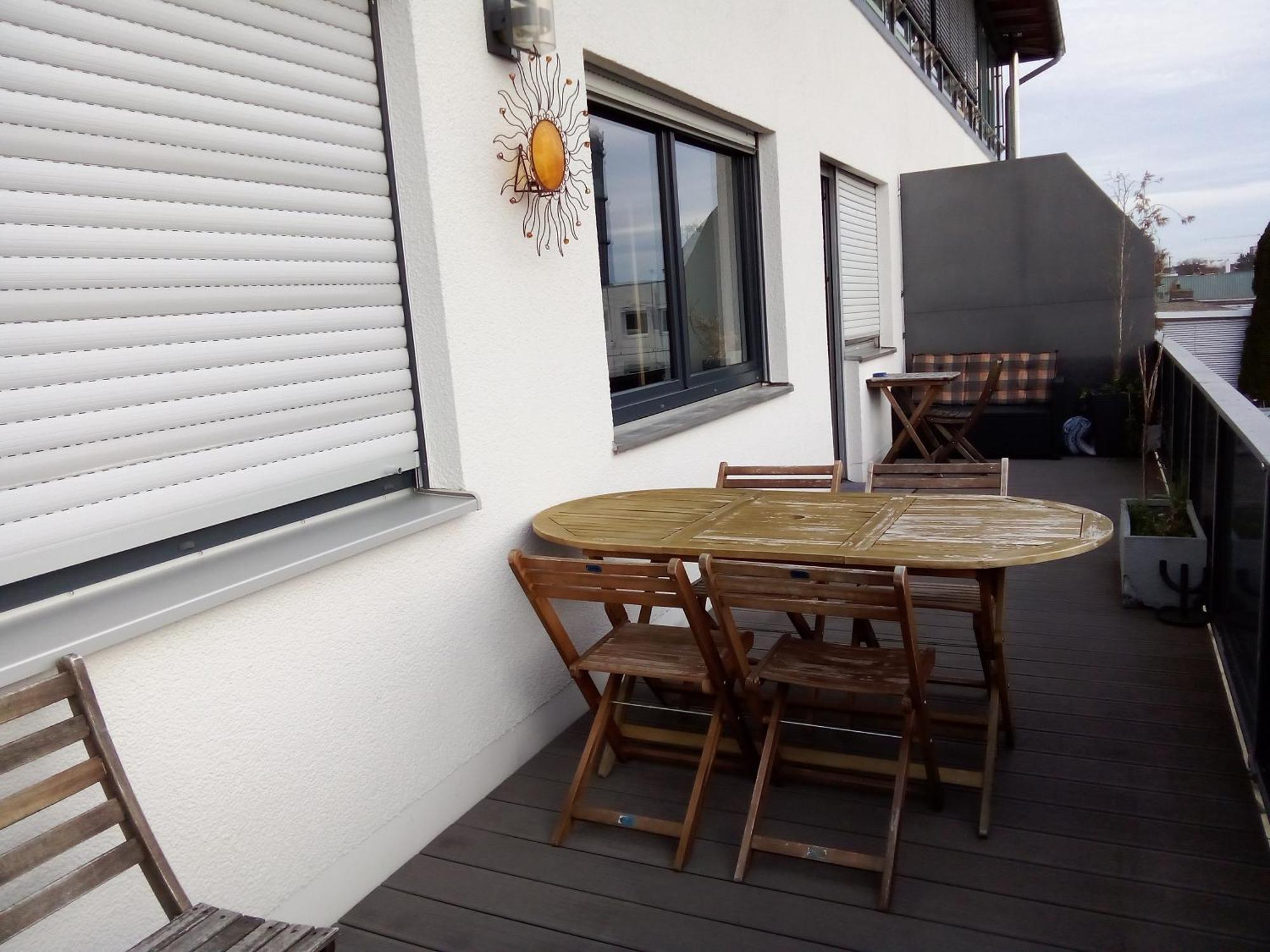 Apartments - Geraeumige 95 Qm Mit Balkon Augsburg Luaran gambar